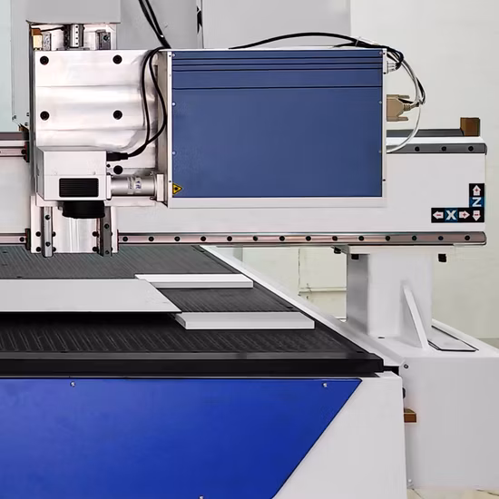 Linha de produção de espelhos / corte de vidro / jateamento / lixamento / afiação / biselamento / marcação de gravação a laser / máquina aplicadora de filme processo de espelho de banheiro
